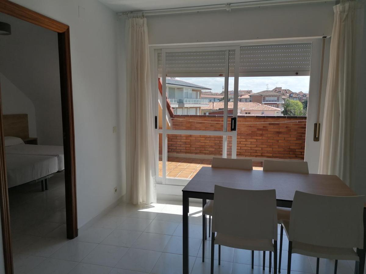 Apartamentos Regollera Noja Luaran gambar