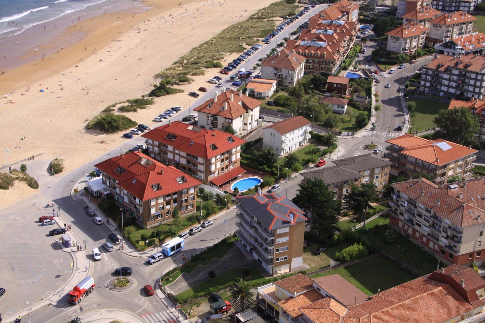 Apartamentos Regollera Noja Luaran gambar